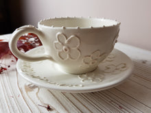 Carica l'immagine nel visualizzatore di Gallery, Tazza bassa "tono su tono" - Mad Mugs Italy