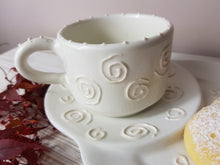 Carica l'immagine nel visualizzatore di Gallery, tazza dritta "tono su tono" con piatto doppio - Mad Mugs Italy