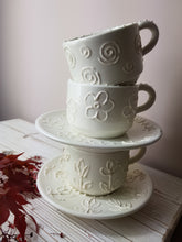 Carica l'immagine nel visualizzatore di Gallery, tazza dritta "tono su tono" con piatto doppio - Mad Mugs Italy