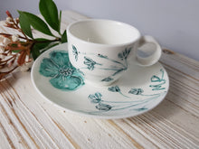 Carica l'immagine nel visualizzatore di Gallery, Tazzina da caffè in porcellana - Mad Mugs Italy