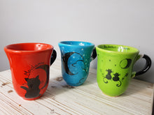 Carica l'immagine nel visualizzatore di Gallery, Tazza alta"linea colori" - Mad Mugs Italy