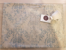 Carica l'immagine nel visualizzatore di Gallery, Tovagliette all'americana e presine - Mad Mugs Italy