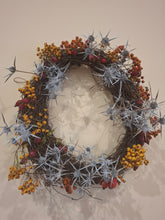 Carica l'immagine nel visualizzatore di Gallery, Ghirlande grandi fiori secchi e bacche
